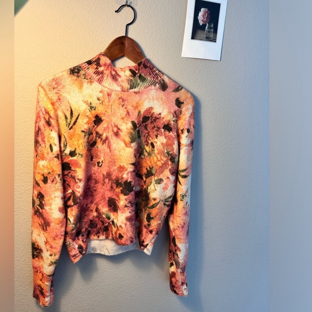 Anthropologie Floral Open-Back Sweater 💕💕